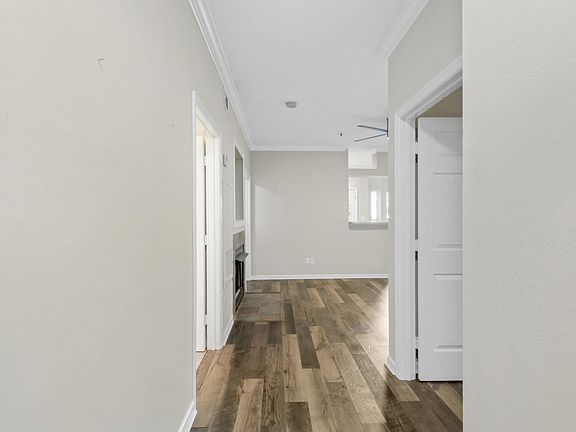 5th image of 700 Daniel Ellis Dr APT 12102