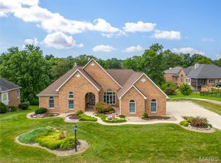 6564 Fox Creek Dr, Edwardsville, IL 62025