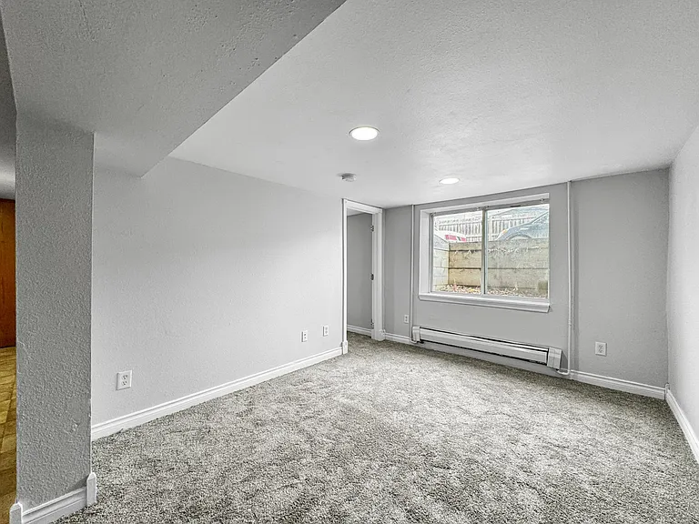 514 University Ave #4 — Photo 3
