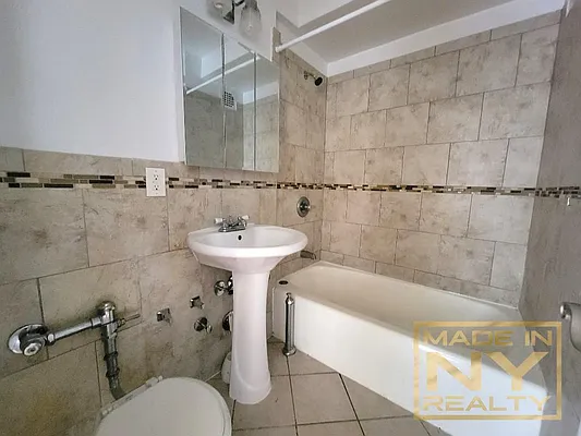 Rented by Made In NY Realty | media 8