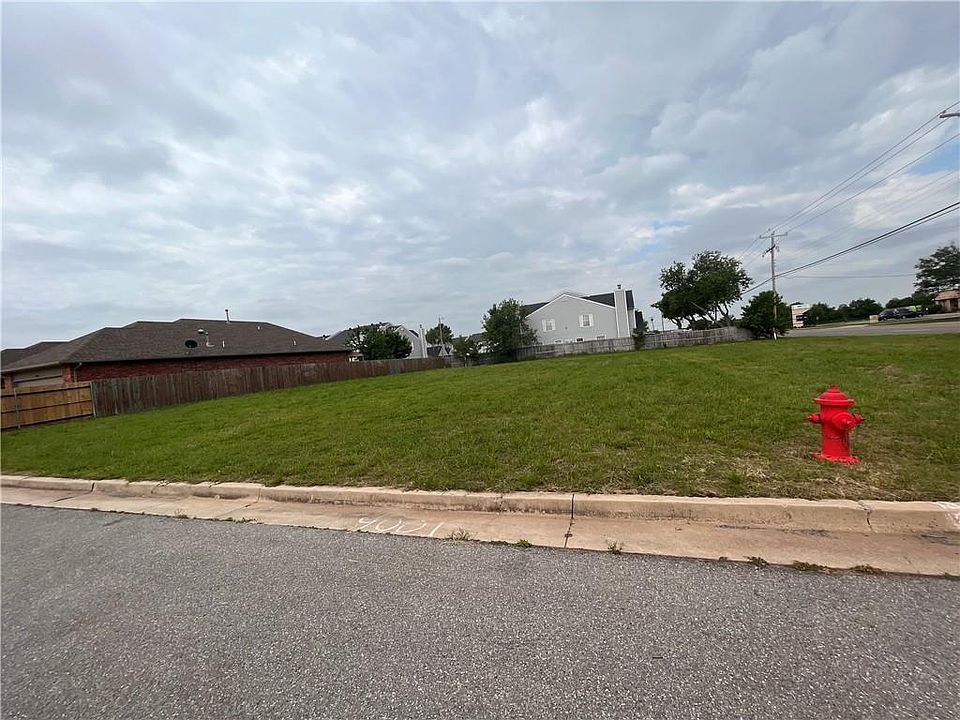 1st image of 9001 Pecos Dr #1
