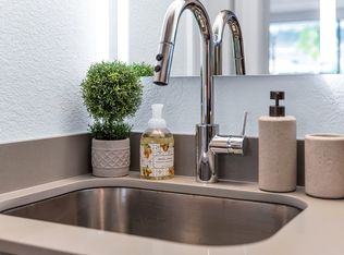 The Irlo Extended Stay Apartments, Kissimmee, FL 34746