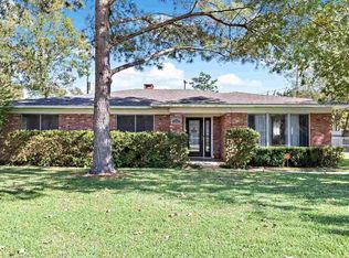 2040 Hanover Cir, Beaumont, TX 77706