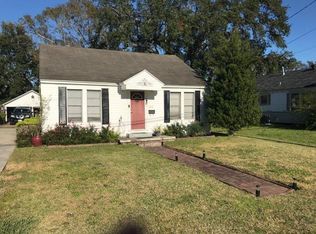 223 15th St, Nederland, TX 77627