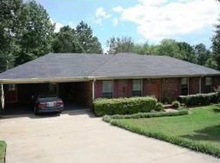 306 Wright Dr, Florence, AL 35633