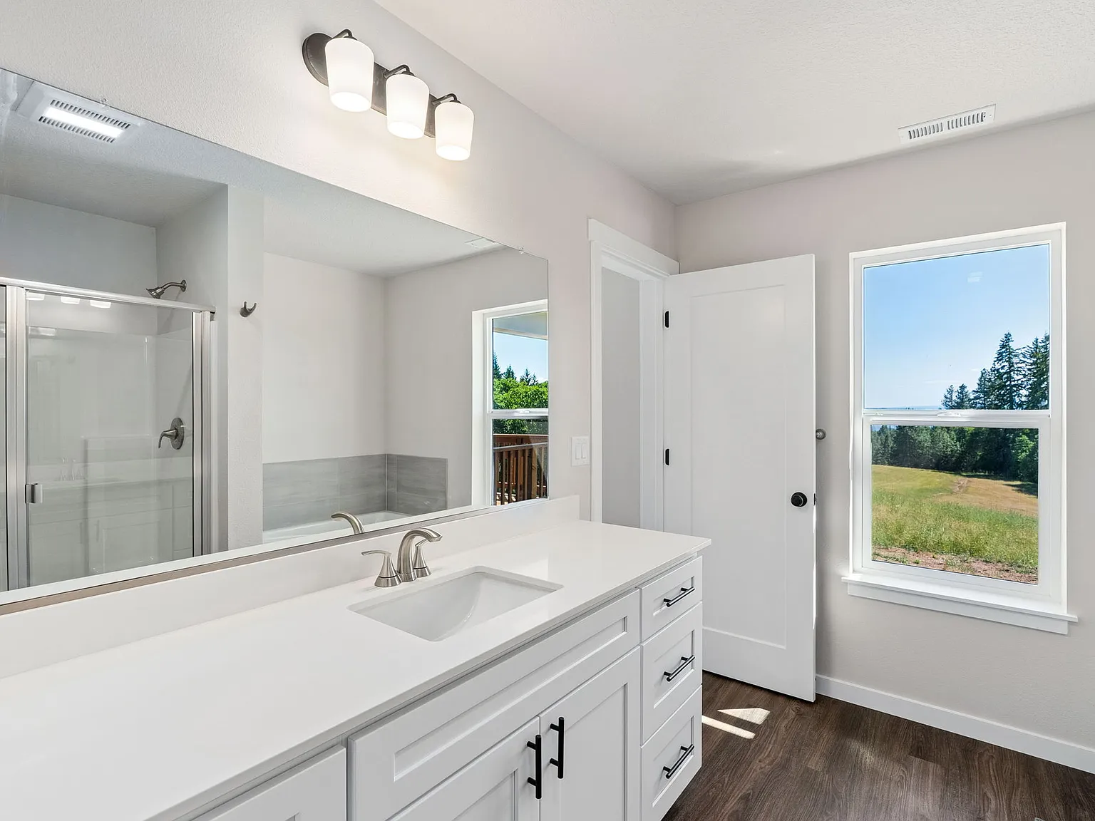 4 bed, 1850 sqft, $3,000 — Photo 4