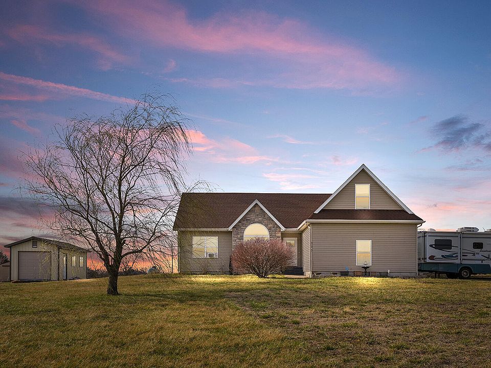 1st image of 323 Larkspur Court