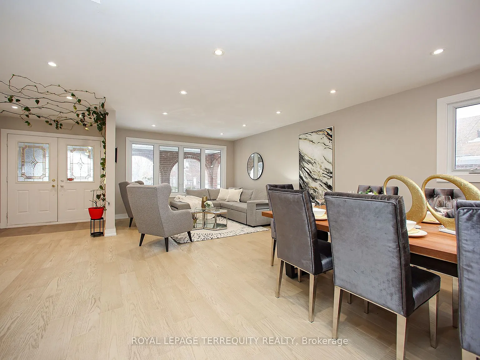 3 bed, $3,880 — Photo 4