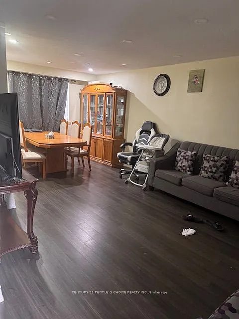 4 bed, $3,400 — Photo 2