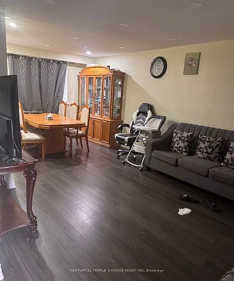 3038 Coral Dr #UPPER — Photo 2