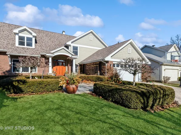 302 Sheffield Ln, Vernon Hills, IL 60061