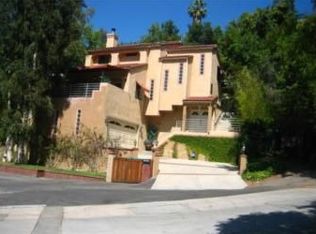 450 Elmwood Dr, Pasadena, CA 91105