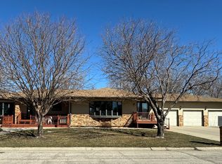 1405 Highview Dr, Milbank, SD 57252