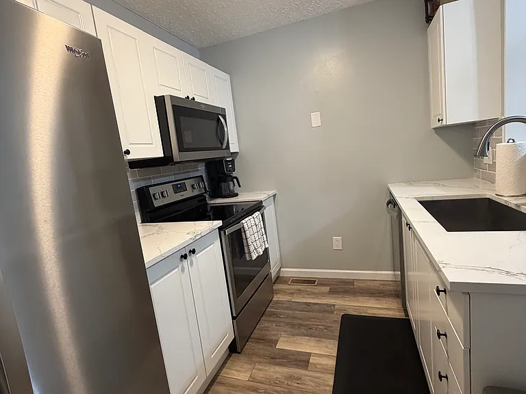9135 Parkpoint Ln — Photo 6