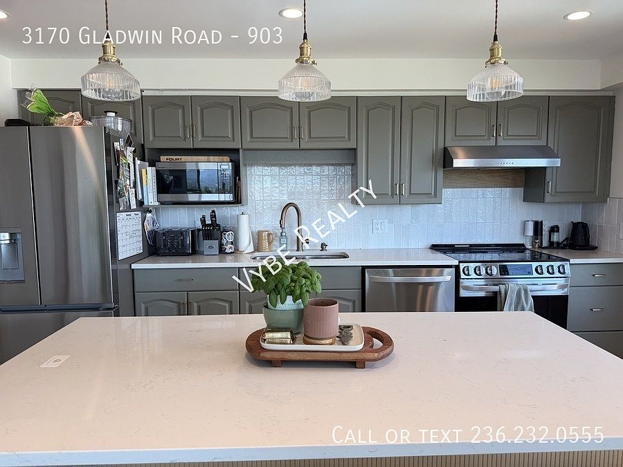 1st image of 3170 Gladwin Rd #903