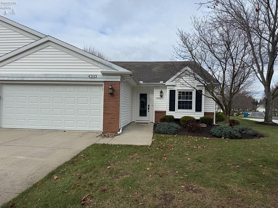 1st image of 4203 Woodridge Dr