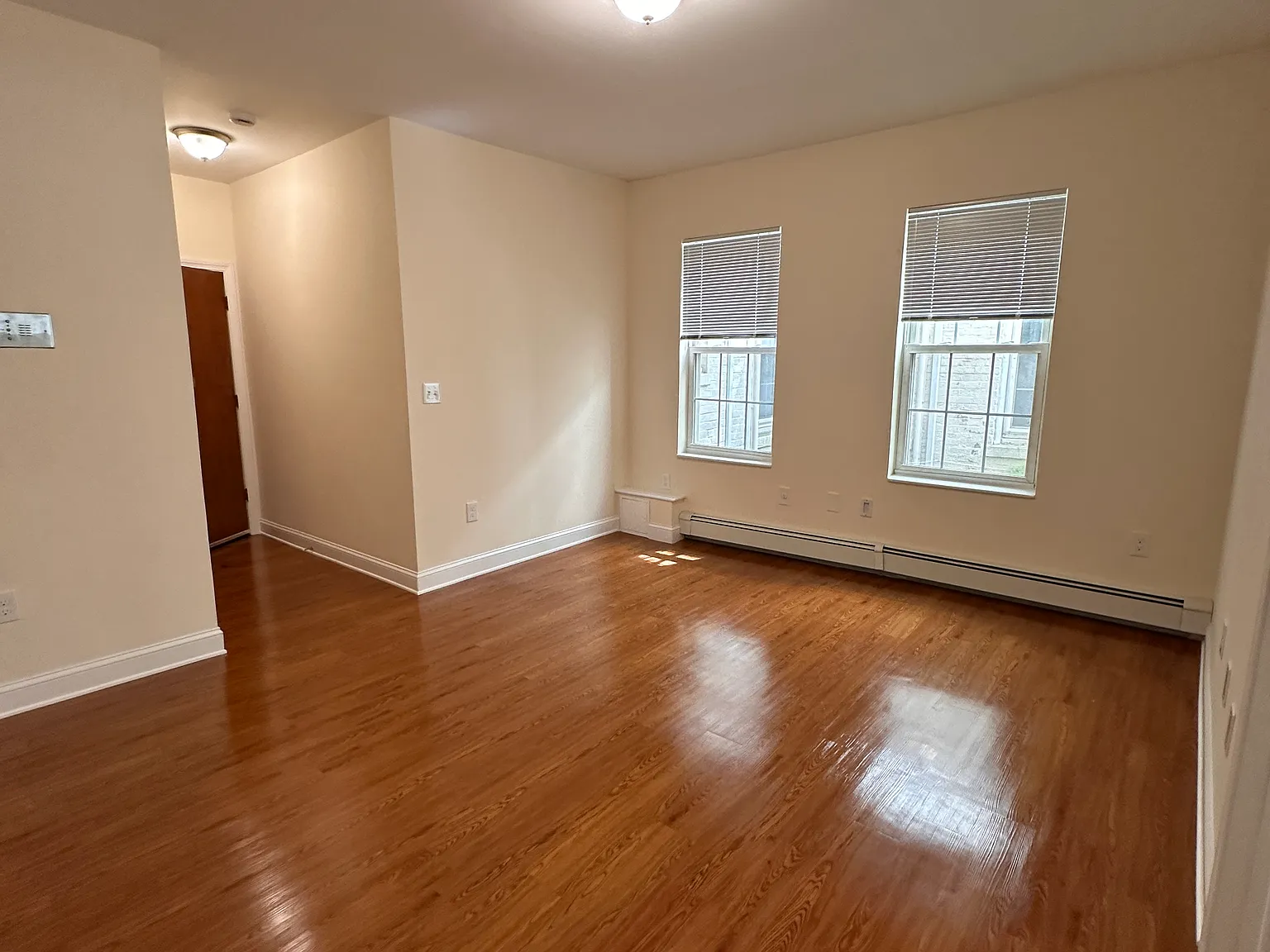 1 bed, 9999 sqft, $2,500 — Photo 3