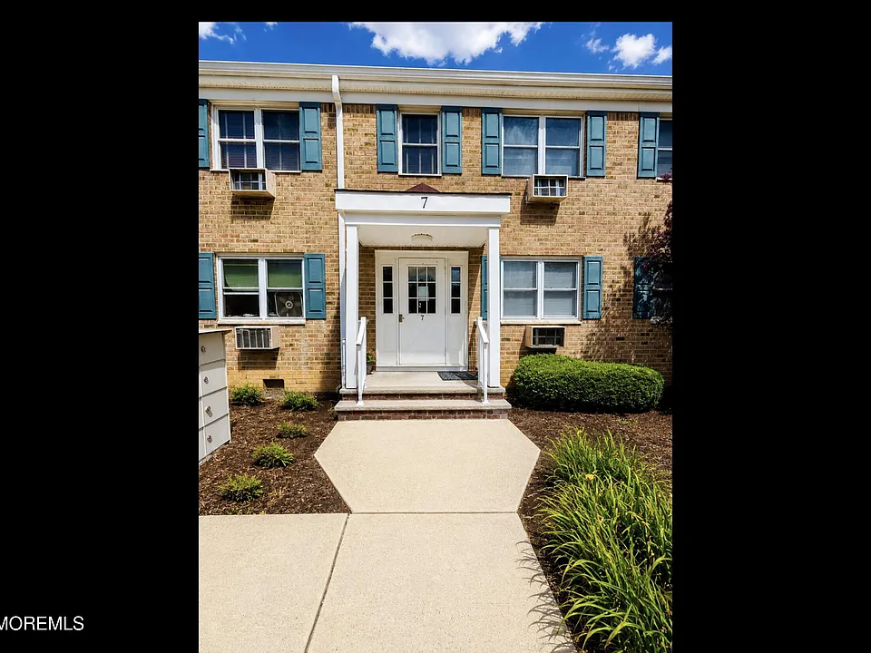 7 Windsor Ter #F