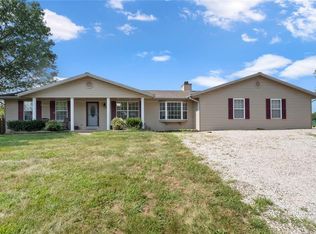 747 Hill Castle Rd, Columbia, IL 62236