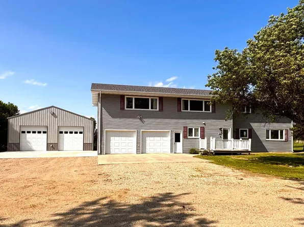 63 3rd St W, Hurdsfield, ND 58451