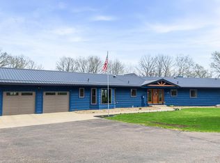 3015 Valleywood Dr SW, Rochester, MN 55902