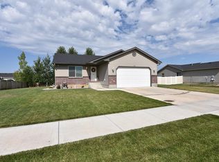 2371 N Gladys Dr, Idaho Falls, ID 83401