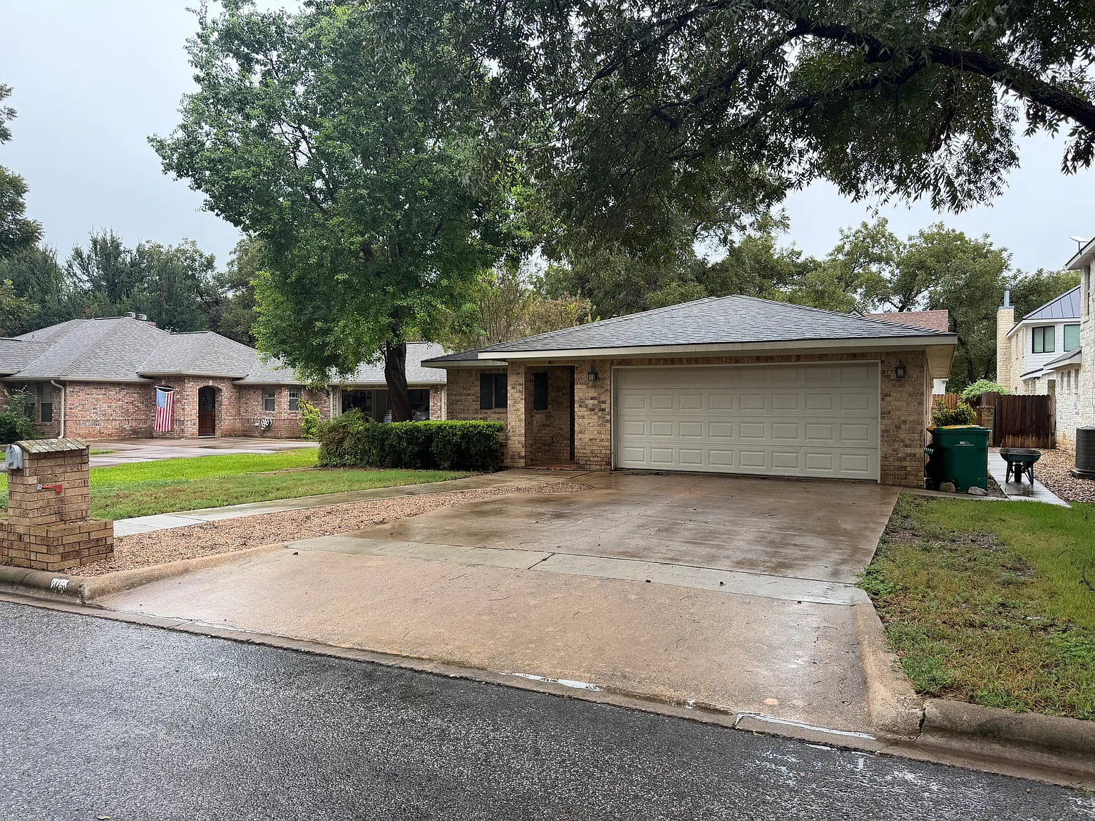 2 bed, 1954 sqft, $1,950 — Photo 1