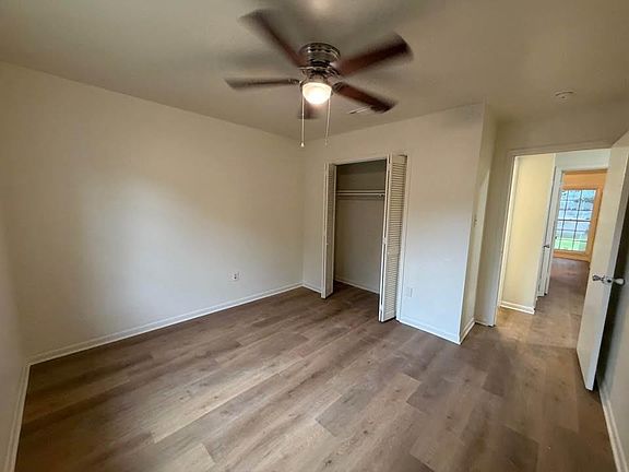 5th image of 2417 Woodmere Blvd