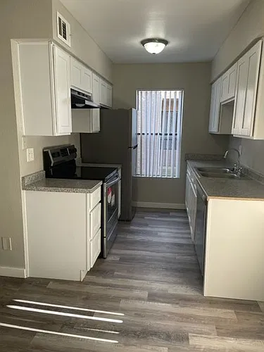 Floor plan Studio with a washer dryer in unit