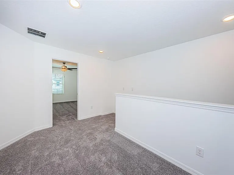 8327 Crescent Oaks Dr — Photo 25
