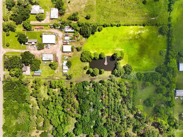 2052 County Road 540, Alvin, TX 77511
