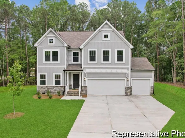 100 Freemont Ave #214, Pittsboro, NC 27312