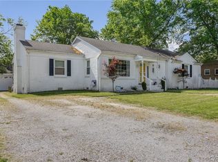 903 Lakewood Dr, Colonial Heights, VA 23834