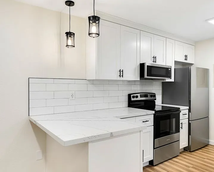Belcourt Apartments — Photo 14