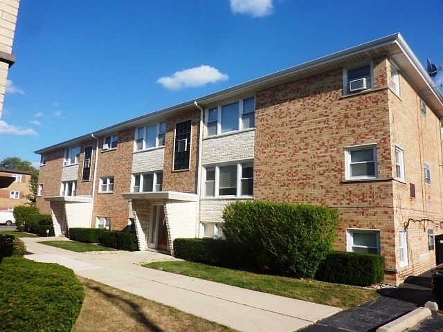 1st image of 6822 N Northwest Hwy APT 1C