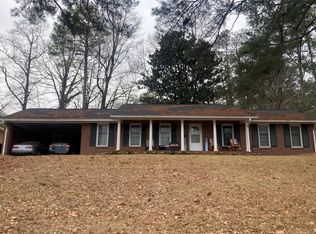 3653 Charles Dr, East Pt, GA 30344