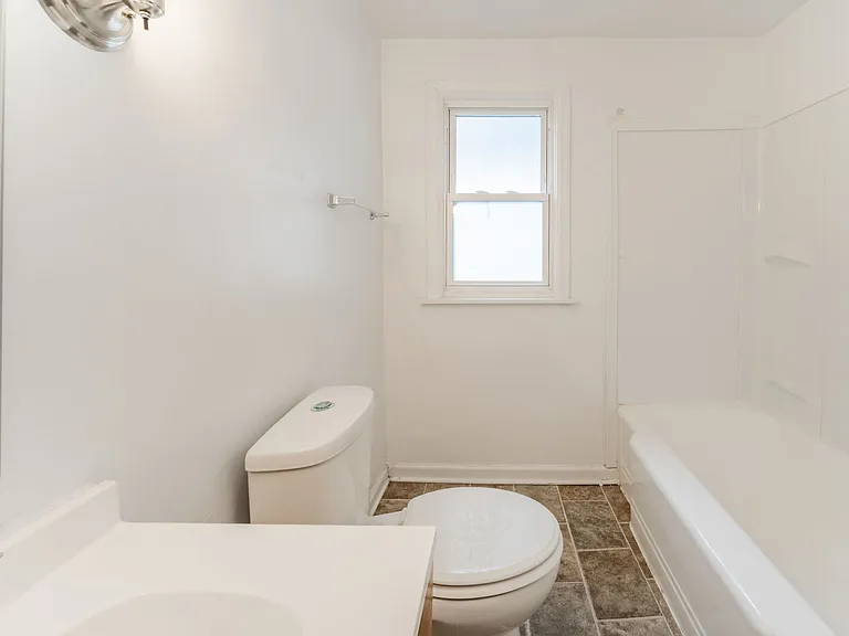 4326 Crittenden Ave #4326 — Photo 14