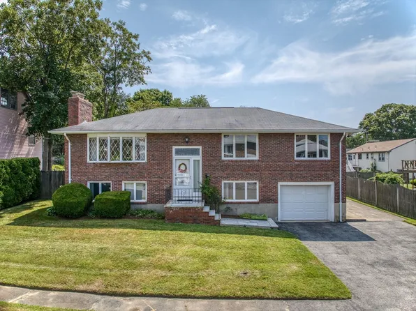 5 Christopher Dr, Nahant, MA 01908