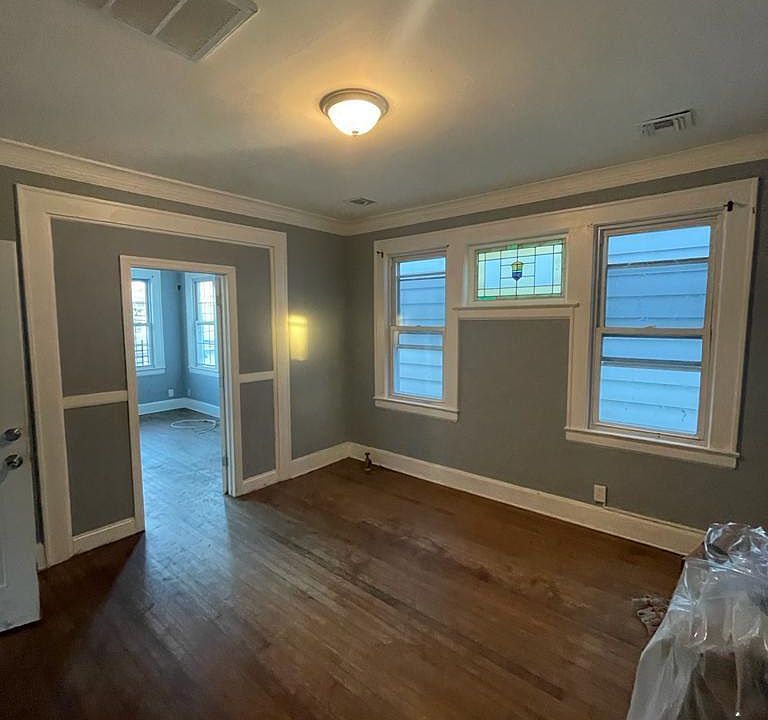 1st image of 35 Arverne Ter #1-2