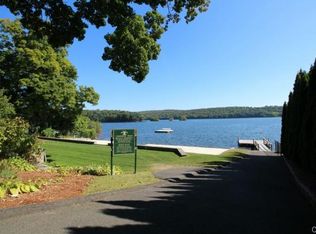 25 Eastview Rd, New Fairfield, CT 06812