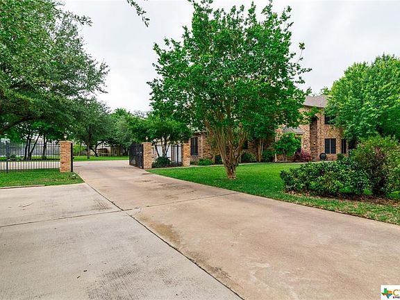 4th image of 5201 Berkley Dr
