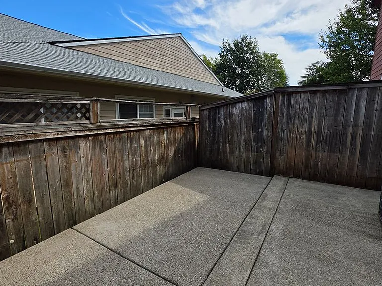 355 SW Pemberly Loop — Photo 15
