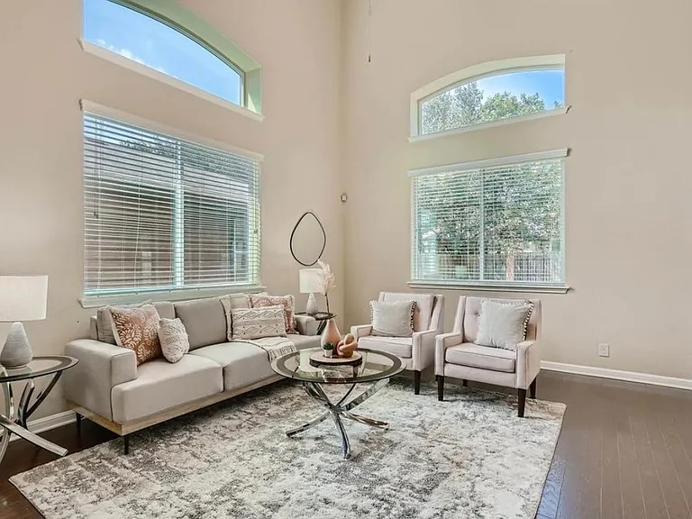 1512 Sugarberry Ln — Photo 8