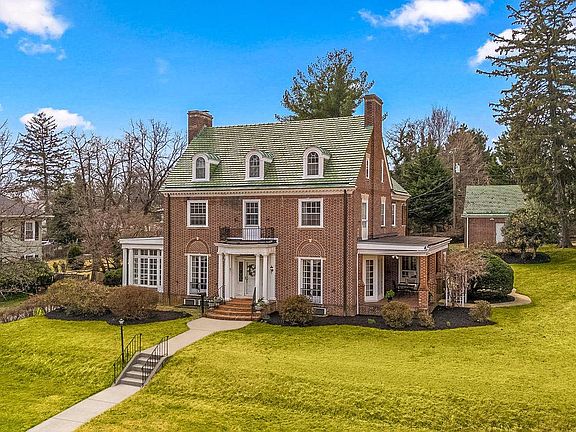 4th image of 414 Old Orchard Rd