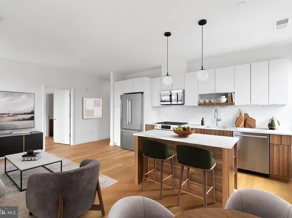 7175 12th St NW #406, Washington, DC 20011