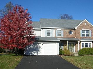 318 Hidden Creek Dr, Hatboro, PA 19040