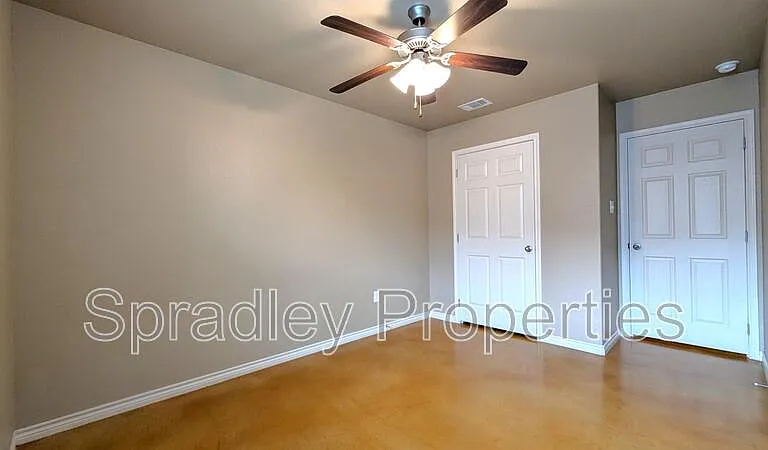 1574 Brady Way — Photo 10