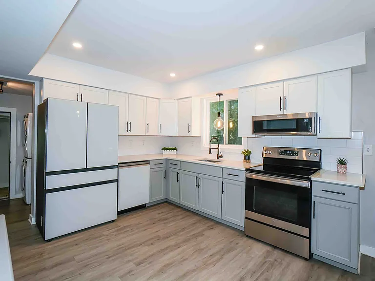 6901 Wyndbend Ln — Photo 13