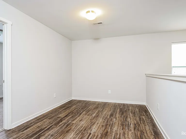 4394 Lochurst Dr — Photo 14