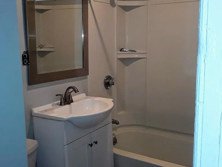 3-107-109 Endicott St #3 — Photo 5